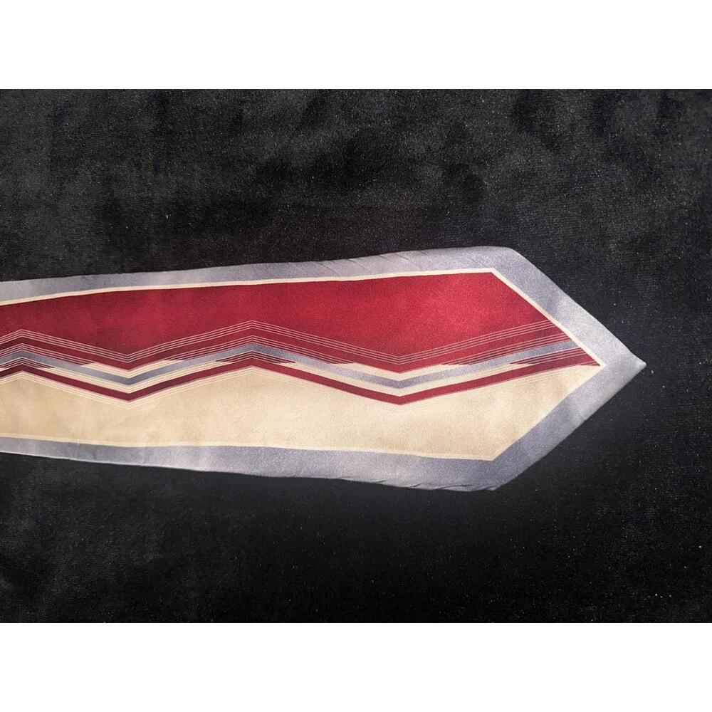 Vintage Versailles by Piatelli Red and Beige Men's Necktie